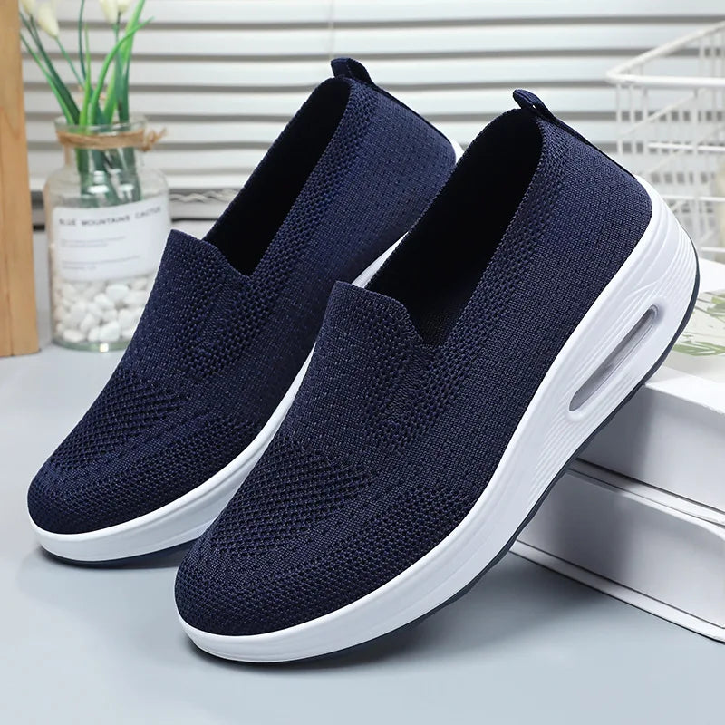 Women's shoes 2025 autumn new thick soles swing shoes Fashion fly woven casual shoes mother shoes